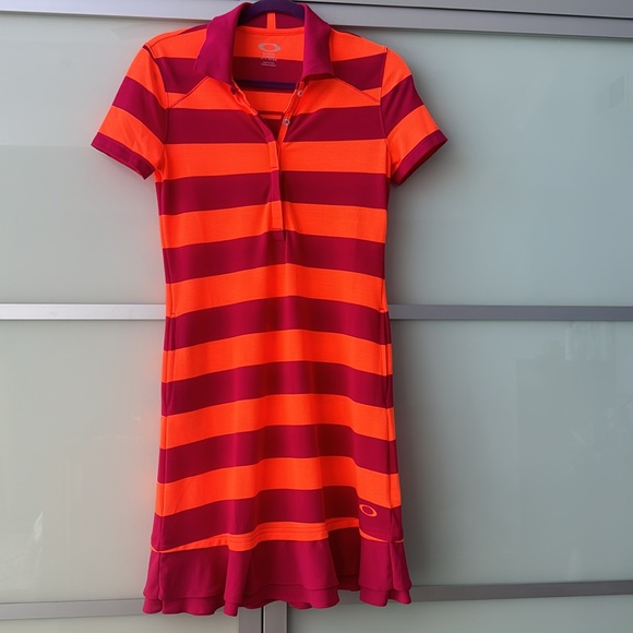 Oakley - Picture 8 of 9